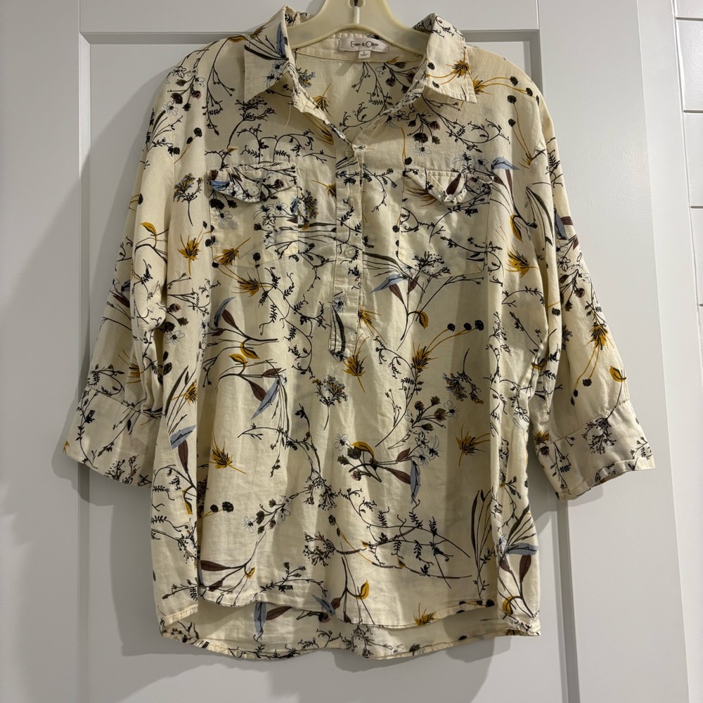 Eden & Olivia Women’s Floral 3/4 Sleeve Buttoned Collar Top, Size Large